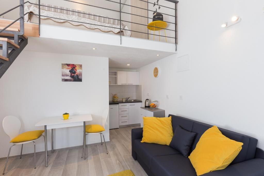 Apartamento Pomet Delux *